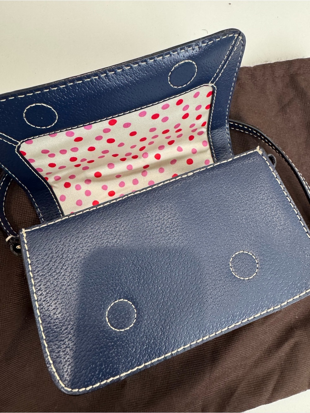 Kate Spade New York Wellesley Small Fynn crossbody bag - Picture 2 of 4